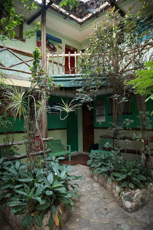 Hostal Dona Chava 페데르날레스 외부 사진