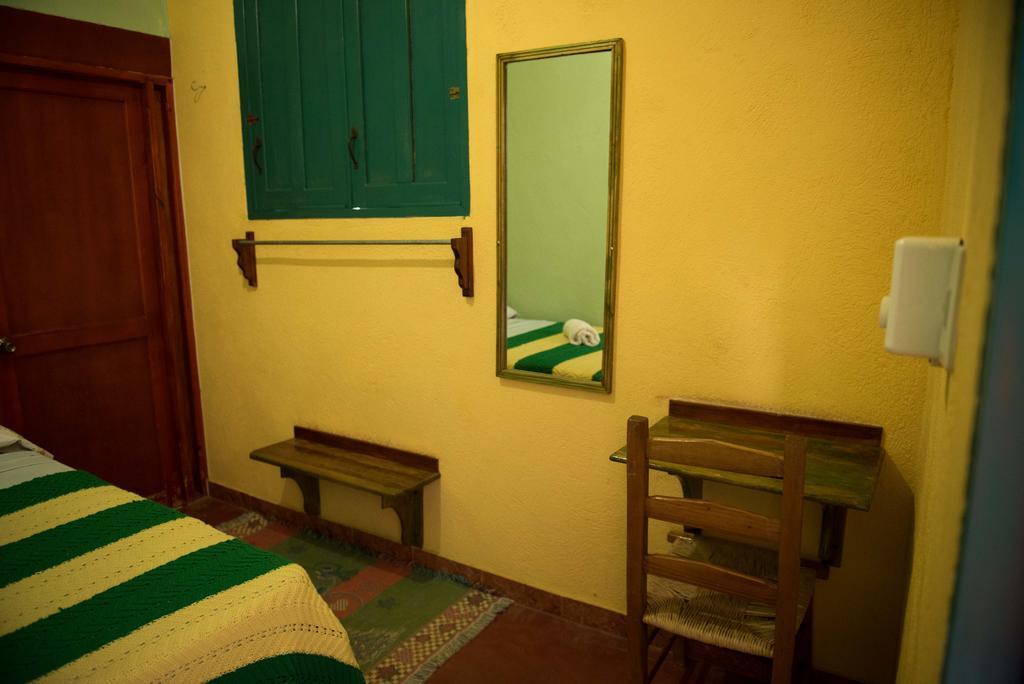 Hostal Dona Chava 페데르날레스 외부 사진