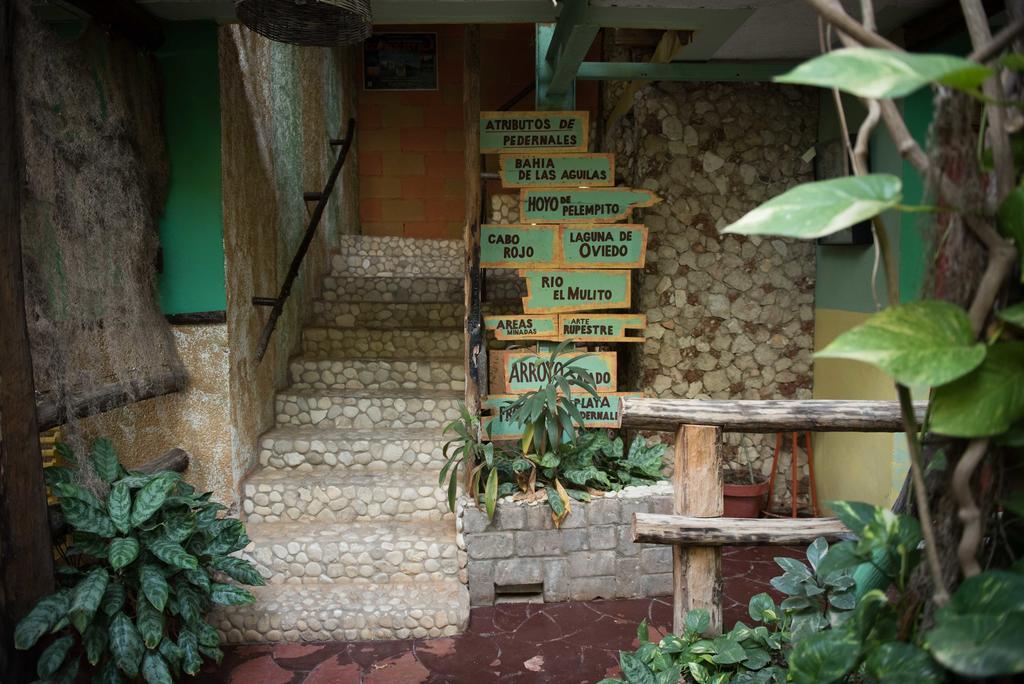 Hostal Dona Chava 페데르날레스 외부 사진