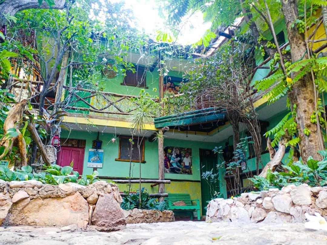 Hostal Dona Chava 페데르날레스 외부 사진